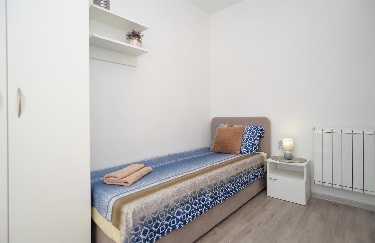 Apartamento Milka 2074 *