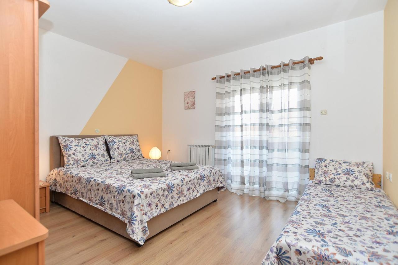 Apartamento Milka 2074 *