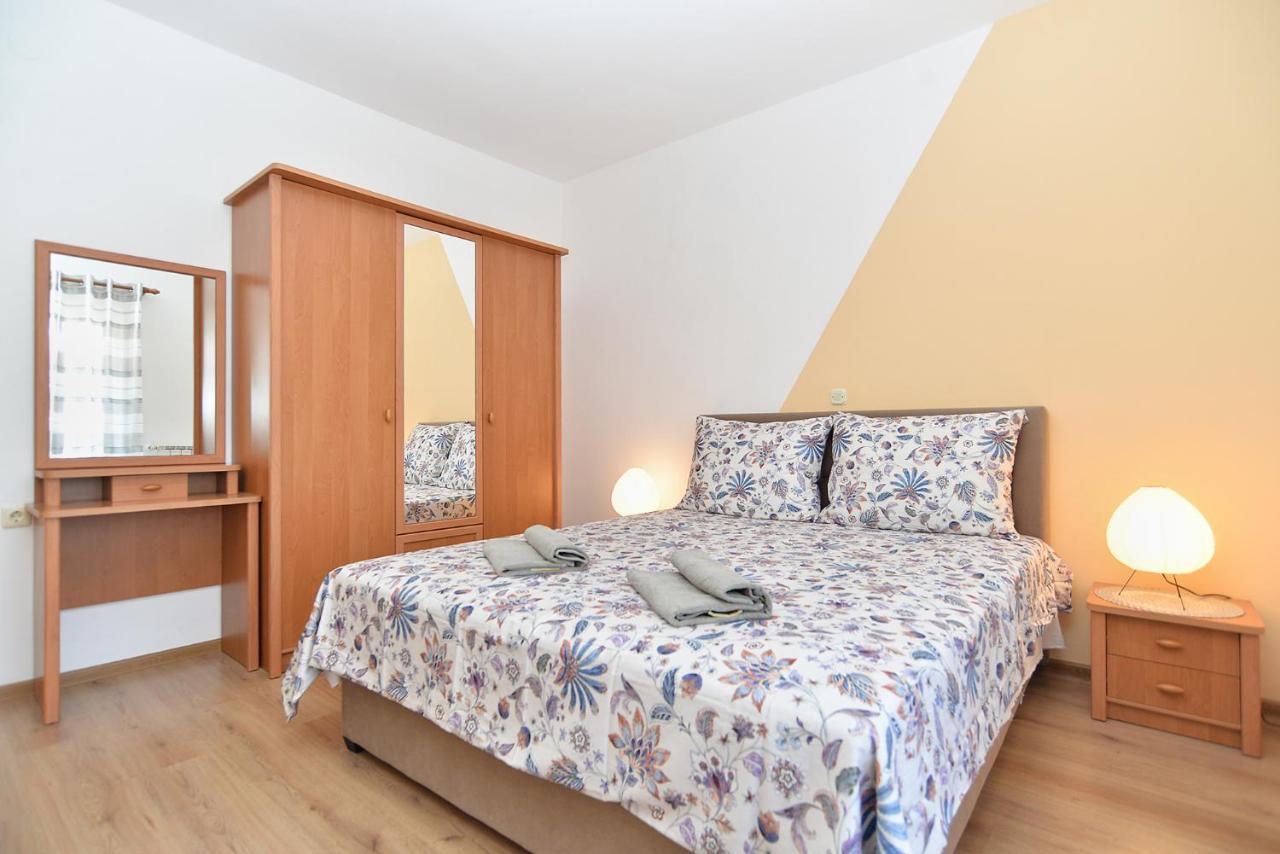Apartamento Milka 2074 *