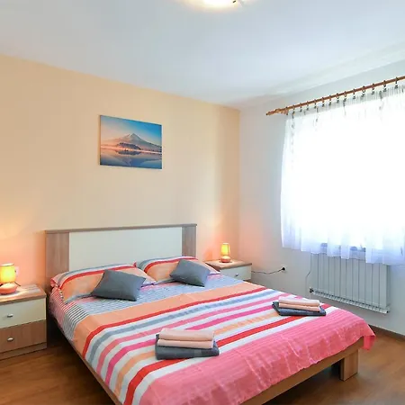 Apartments Milka 2074 Porec Exterior photo