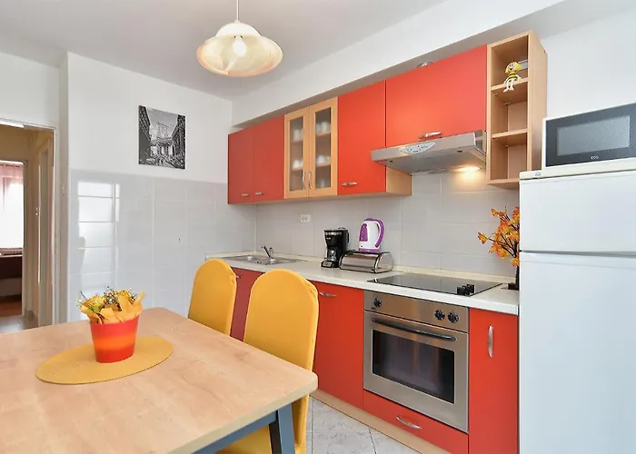 Apartments Milka 2074
