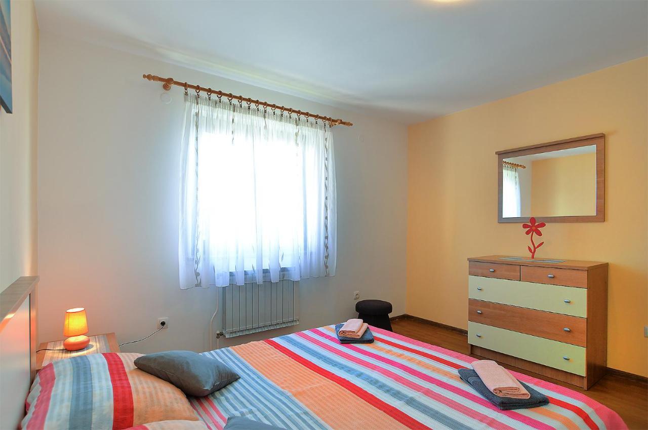 Milka 2074 Apartment
