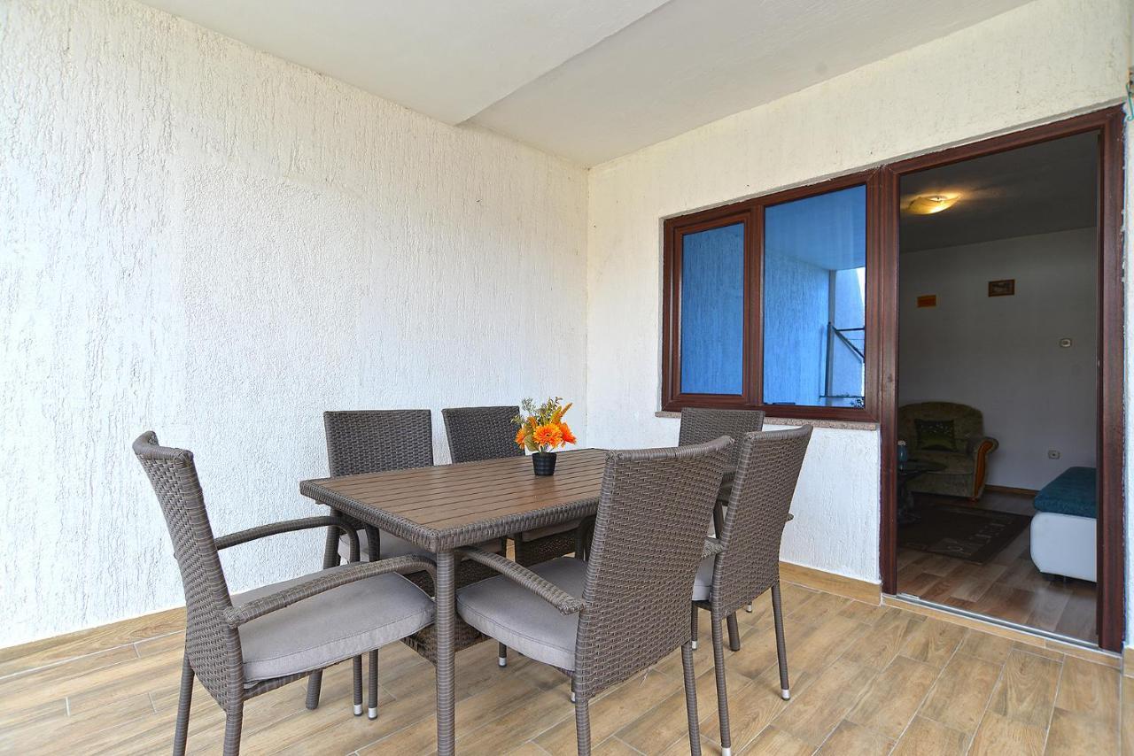 Milka 2074 Apartment