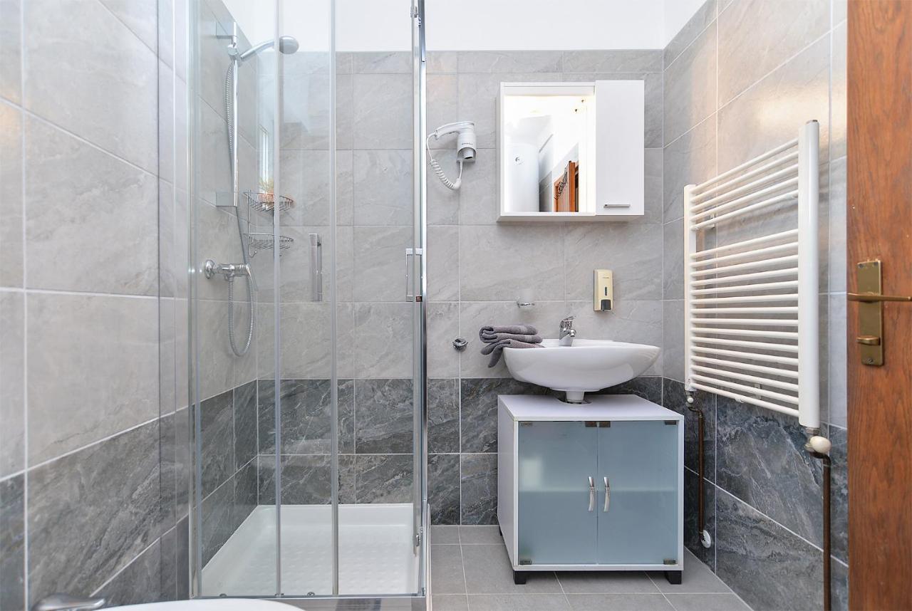 Apartment Milka 2074 Porec